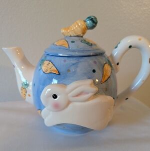 Collectible Bunny Teapot